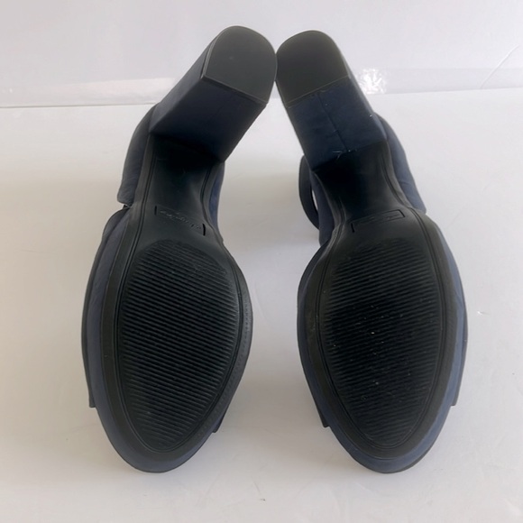 American Rag Navy Blue Heels - Picture 6 of 8